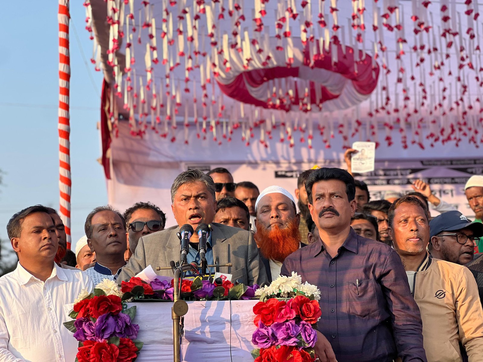 হিন্দু-মুসলমান নির্বিশেষে সবাই মনোনীত প্রার্থীর পক্ষে