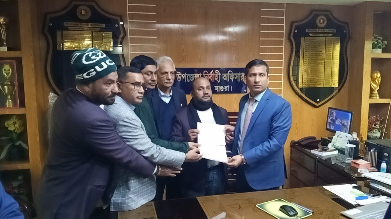 মাগুরা-২ আসনে বিএনপির প্রার্থী নিতাই রায় চৌধুরীর মনোনয়ন পত্র দাখিল