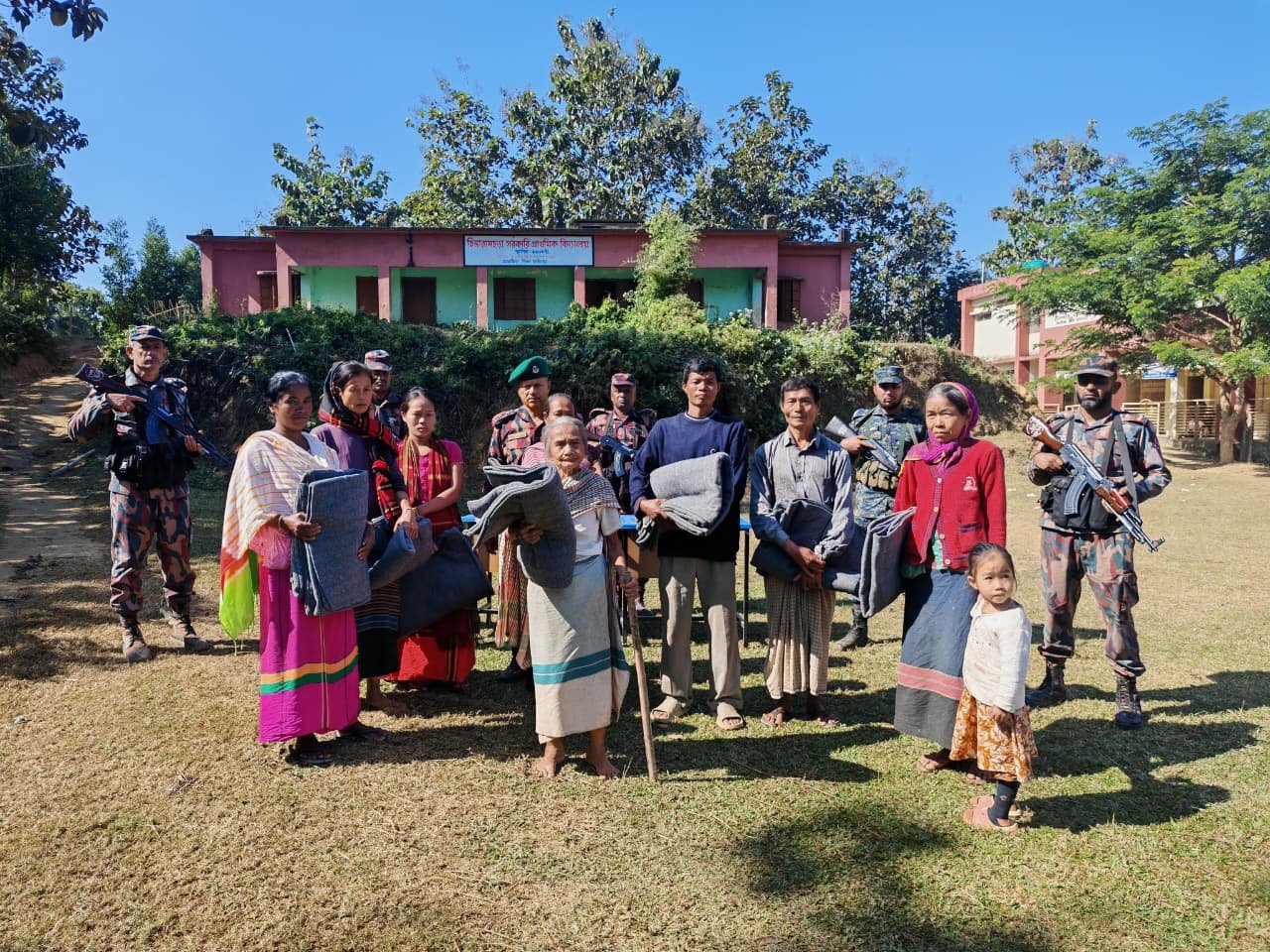 শান্তি, সম্প্রীতি ও উন্নয়নের অব্যহত ধারায় পাহাড়ি জনগোষ্ঠির মাঝে শীতবস্ত্র বিতরণ
