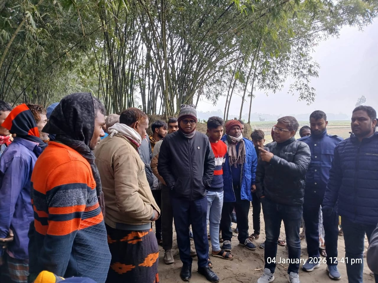 ডিমলায় অবৈধ বালু উত্তোলনে ব্যবসায়ীকে ১ লাখ টাকা জরিমানা