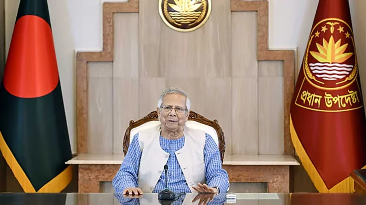 তফসিল ঘোষণা করায় নির্বাচন কমিশনকে প্রধান উপদেষ্টার শুভেচ্ছা