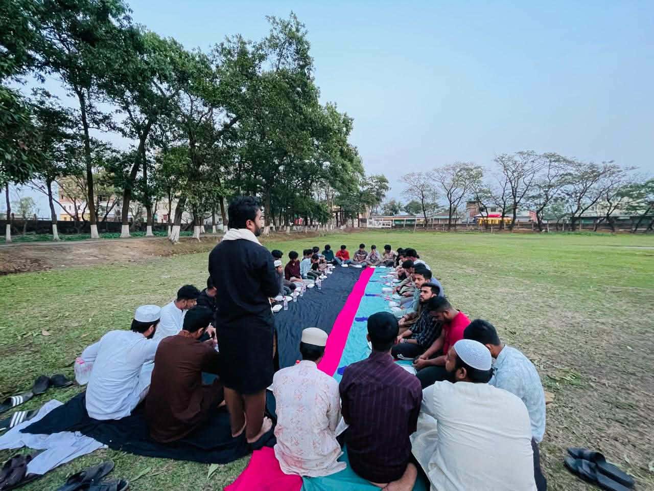 সাধারণ শিক্ষার্থীদের নিয়ে ইফতারমাহফিলের আয়োজন