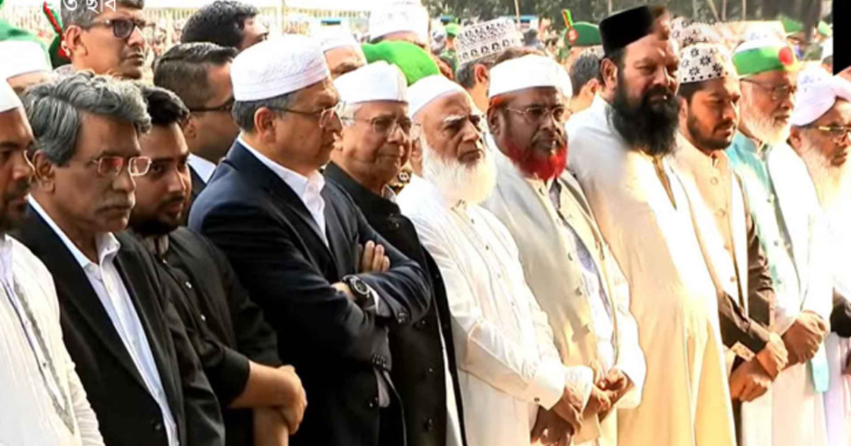 ওসমান হাদির জানাজায় ছিলেন যেসব রাজনৈতিক ব্যক্তিত্ব ও সরকারি কর্মকর্তা
