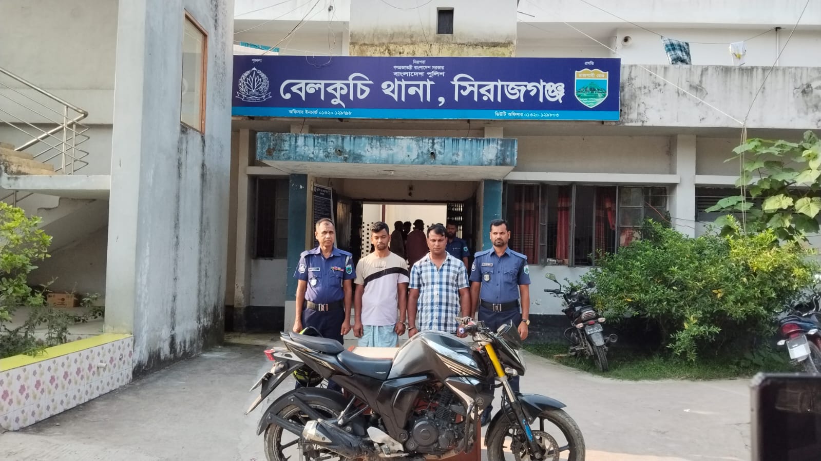 বেলকুচিতে চুরি হওয়া মোটরসাইকেল উদ্ধার, আটক ২