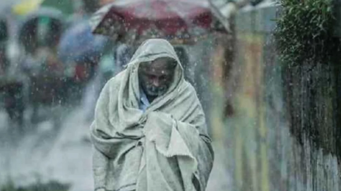 সারাদেশে কুয়াশা ও গুঁড়ি বৃষ্টির আভাস, শীত থাকবে অব্যাহত