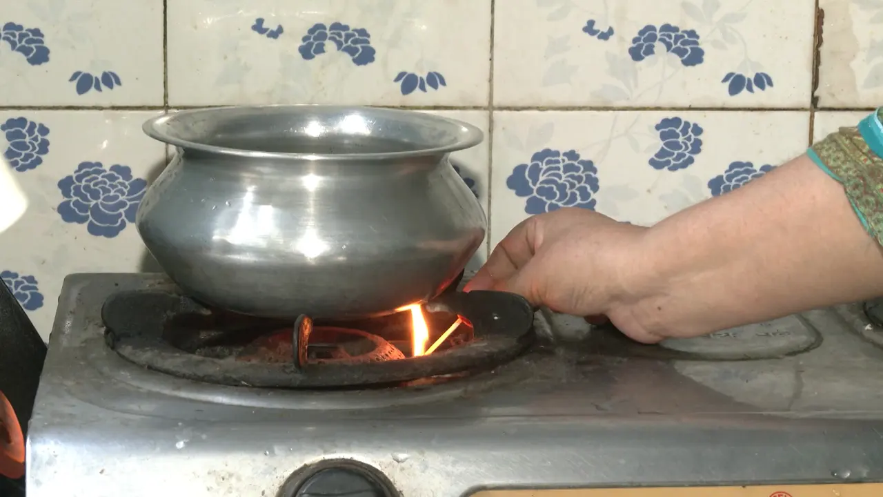 রাজধানীতে তীব্র গ্যাস সংকটের কারণ জানাল তিতাস