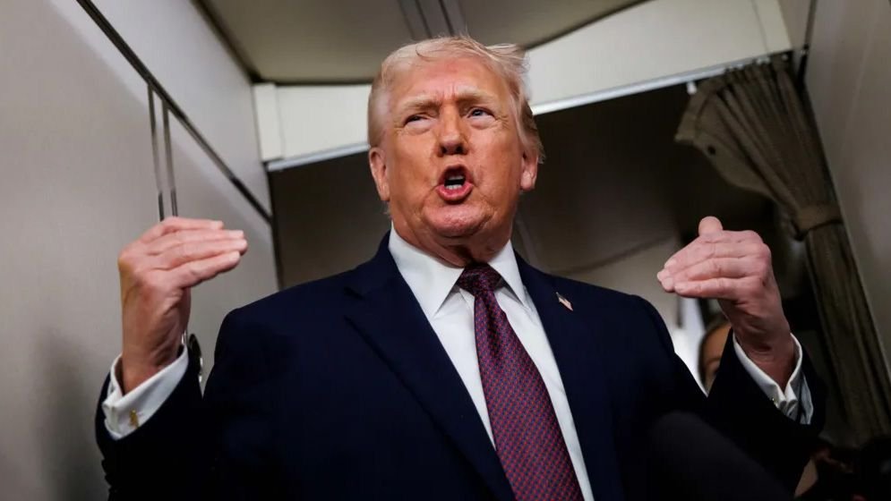 ইরানের সঙ্গে ব্যবসা করা দেশের ওপর ২৫% শুল্কারোপের হুঁশিয়ারি দিলেন ট্রাম্প