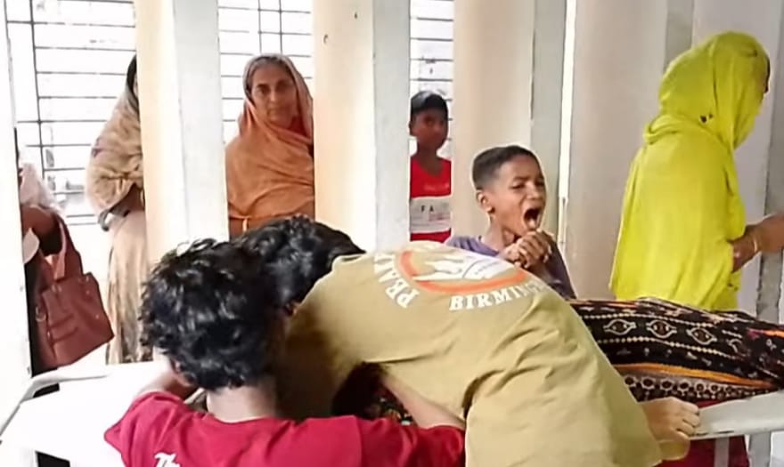 স্বামীর ছুরিকাঘাতে গৃহবধূকে হত্যা; অভিযুক্ত স্বামী পলাতক