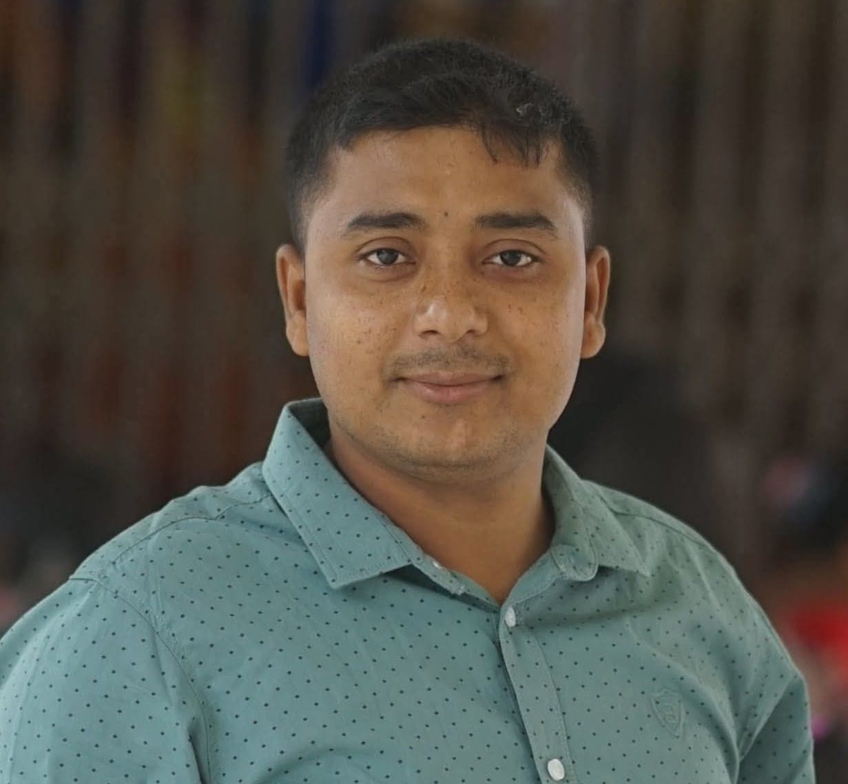 শালিখায় স্ত্রী-সন্তানকে বাঁচাতে গিয়ে বিদ্যুৎস্পৃষ্টে যুবকের মৃত্যু