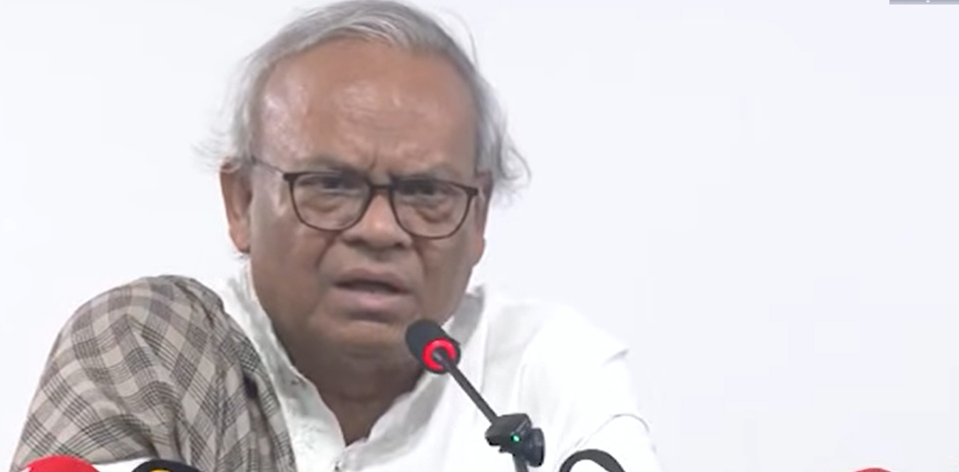 দেশের কোথাও থেকে তারেক রহমানের নির্বাচন করতে বাধা নেই: রিজভী