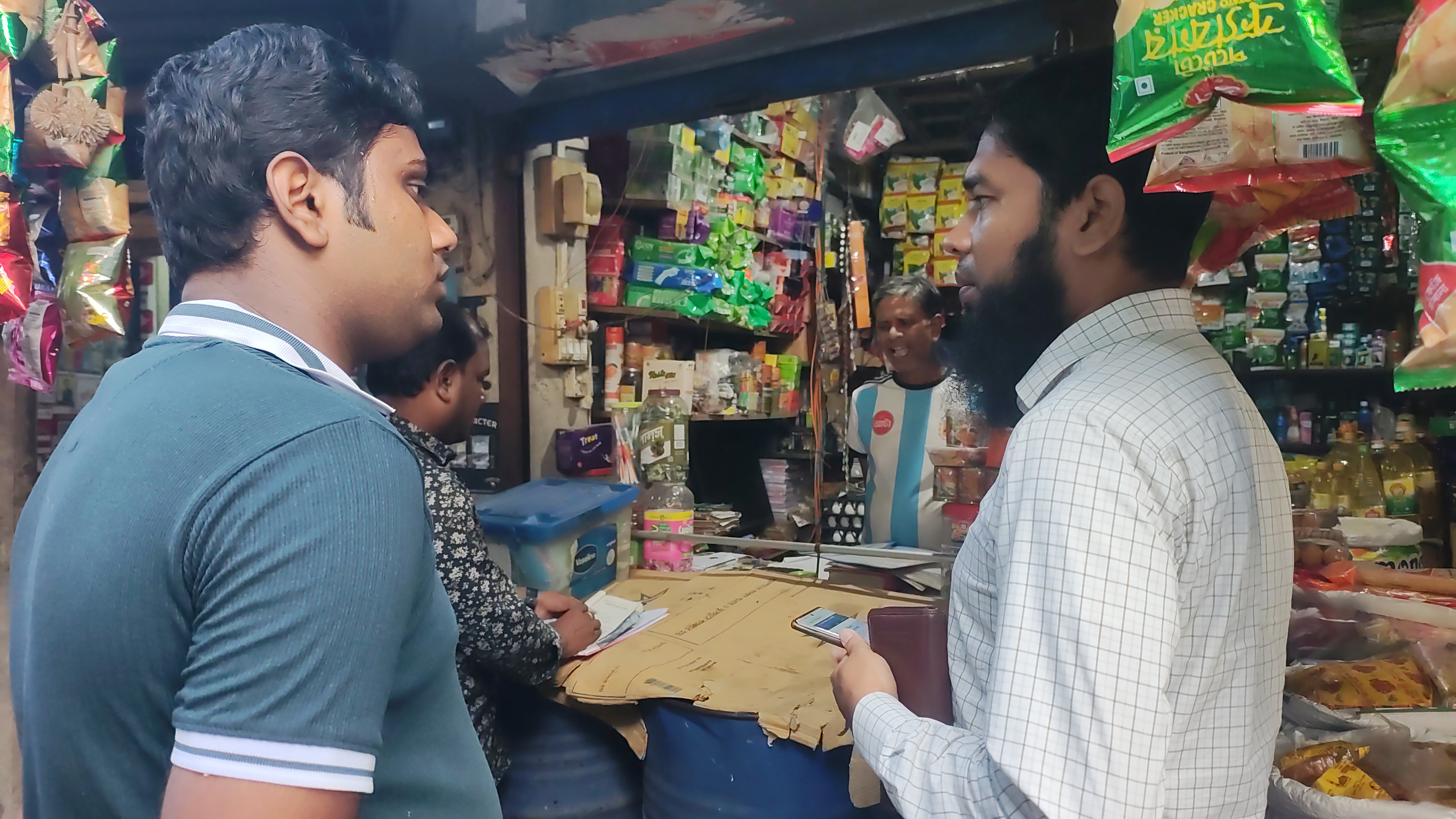 নলডাঙ্গায় ভ্রাম্যমান আদালতের অভিযান ১৫ হাজার টাকা জরিমানা সিরাজুল ইসলাম