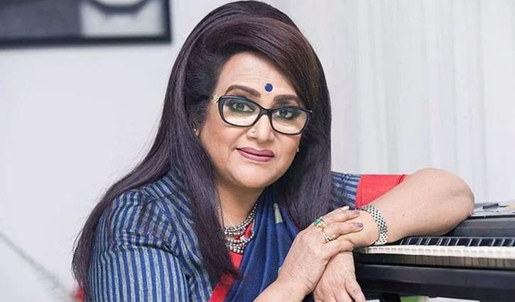 পৈতৃক ভিটায় মসজিদ নির্মাণ করছেন ববিতা