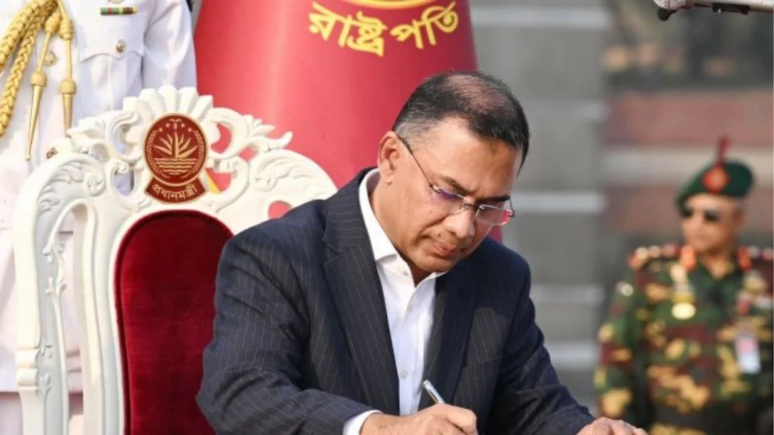 ১২টা ১ মিনিটে শহীদ মিনারে পুষ্পস্তবক অর্পণ করবেন প্রধানমন্ত্রী তারেক রহমান