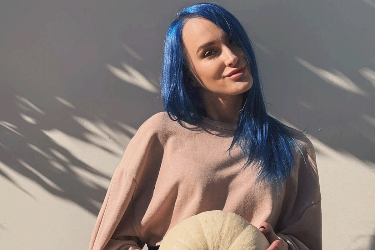 মার্কিন পপ তারকা ক্যামরিন ম্যাগনেস মারা গেছেন