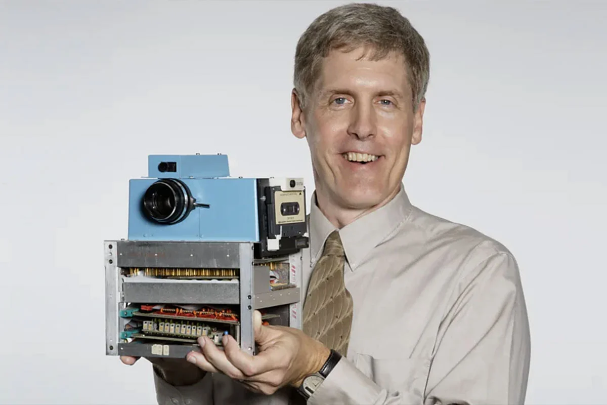 যেভাবে জন্ম নিল ডিজিটাল ক্যামেরা