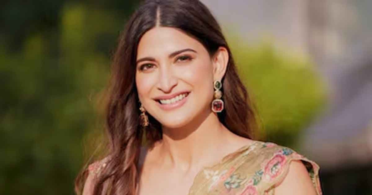 ভয়াবহ দুর্ঘটনার কবলে অহনা