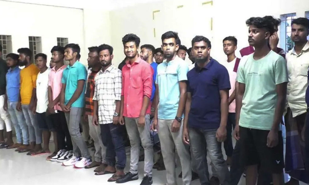ভারতে কারাভোগ শেষে দেশে ফিরলেন ৩৬ বাংলাদেশি।