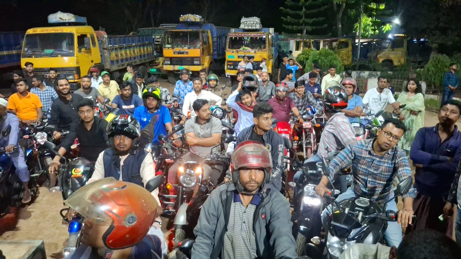 আমেরিকা-ইরান যুদ্ধের প্রভাবে মাগুরায় জ্বালানি তেলের তীব্র সংকট, দুর্ভোগে জনজীবন