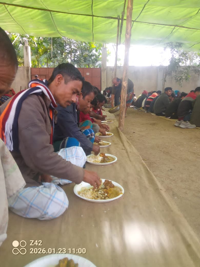 গাইবান্ধা-১ আসনে বিএনপি প্রার্থীর ভুরিভোজ ঘিরে আচরণবিধি লঙ্ঘনের অভিযোগ