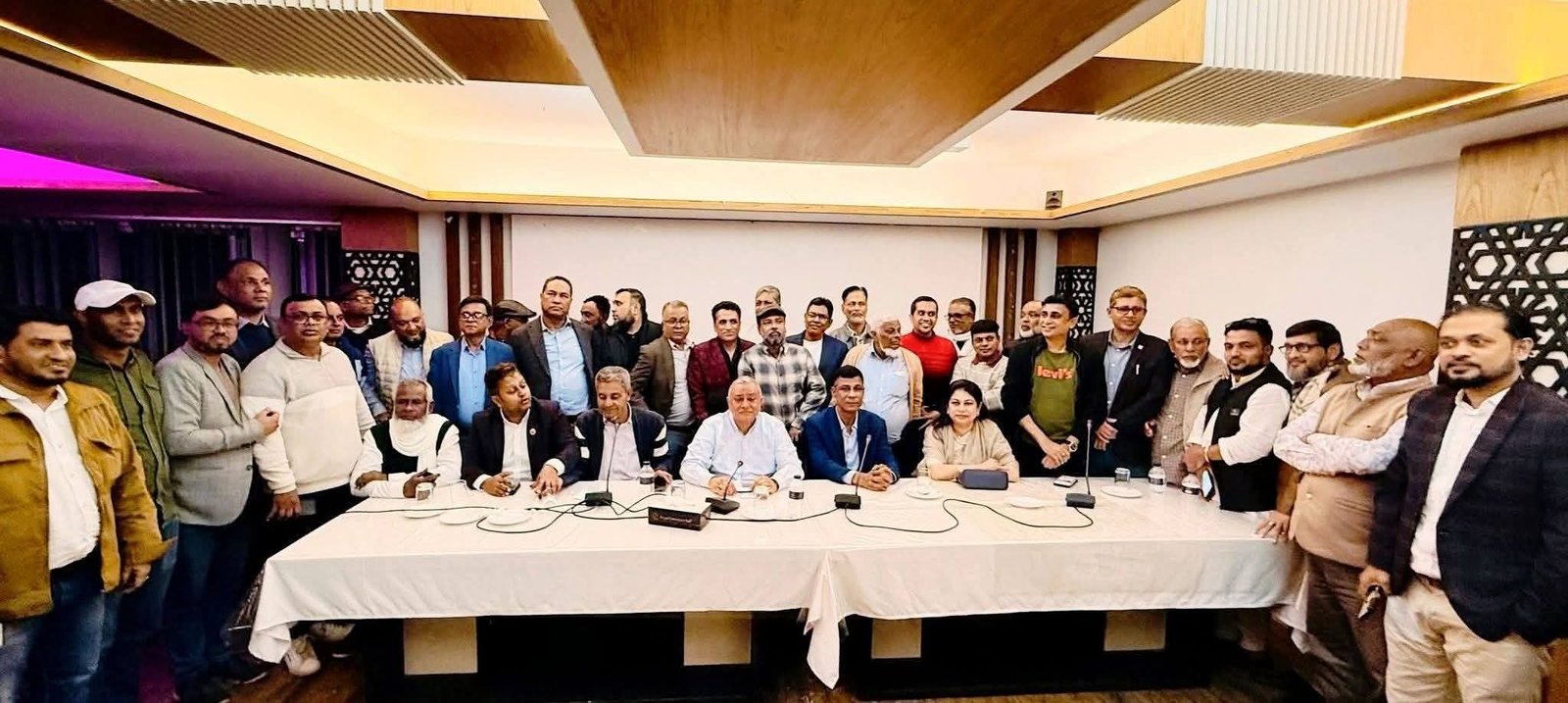 মৌলভীবাজার জেলা বিএনপির ঐক্যের প্রত্যয়ে ঐতিহাসিক পুনর্মিলনী সভা অনুষ্ঠিত