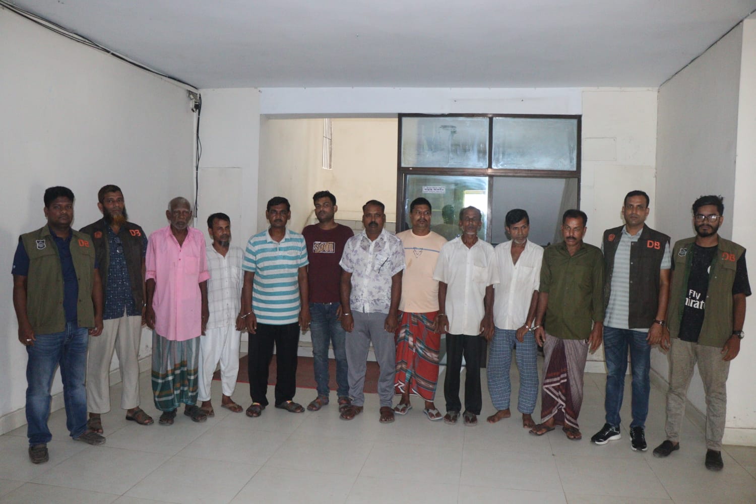 মাগুরায় ডিবি পুলিশের জুয়াবিরোধী বিশেষ অভিযানে ৯ জুয়াড়ি গ্রেফতার