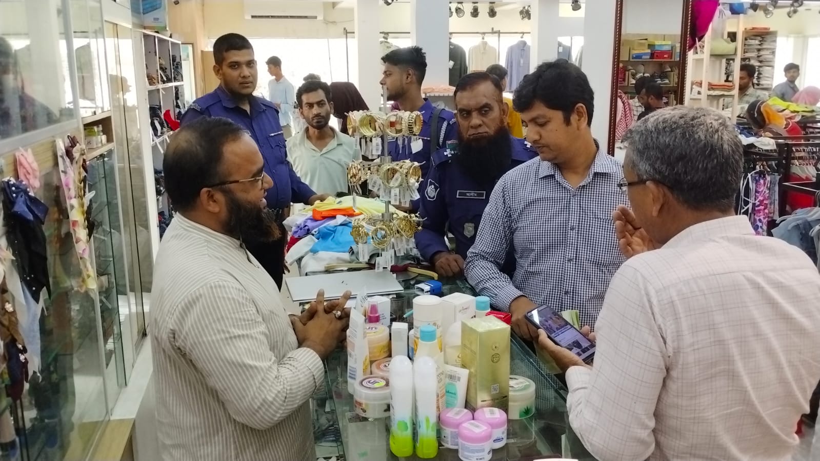 মাগুরায় ভোক্তা অধিকার অধিদপ্তরের অভিযানে ৫০ হাজার টাকা জরিমানা