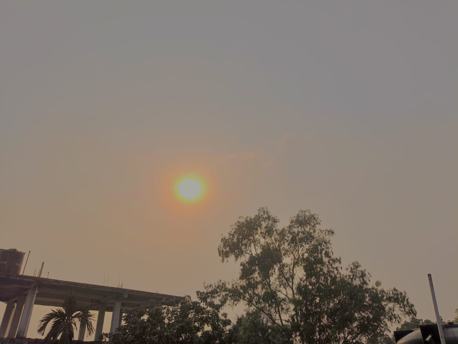চার দিন পর পঞ্চগড়ে সূর্যের দেখা, শীতের দাপট কিছুটা কমলেও কনকনে ঠান্ডা অব্যাহত।