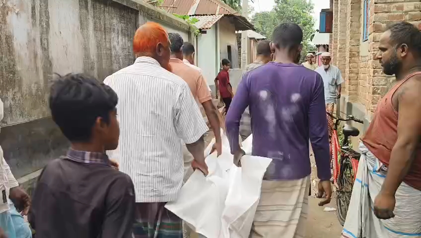 ঘোড়াঘাটে গলাকাটা মরদেহ উদ্ধার, এলাকায় চাঞ্চল্য