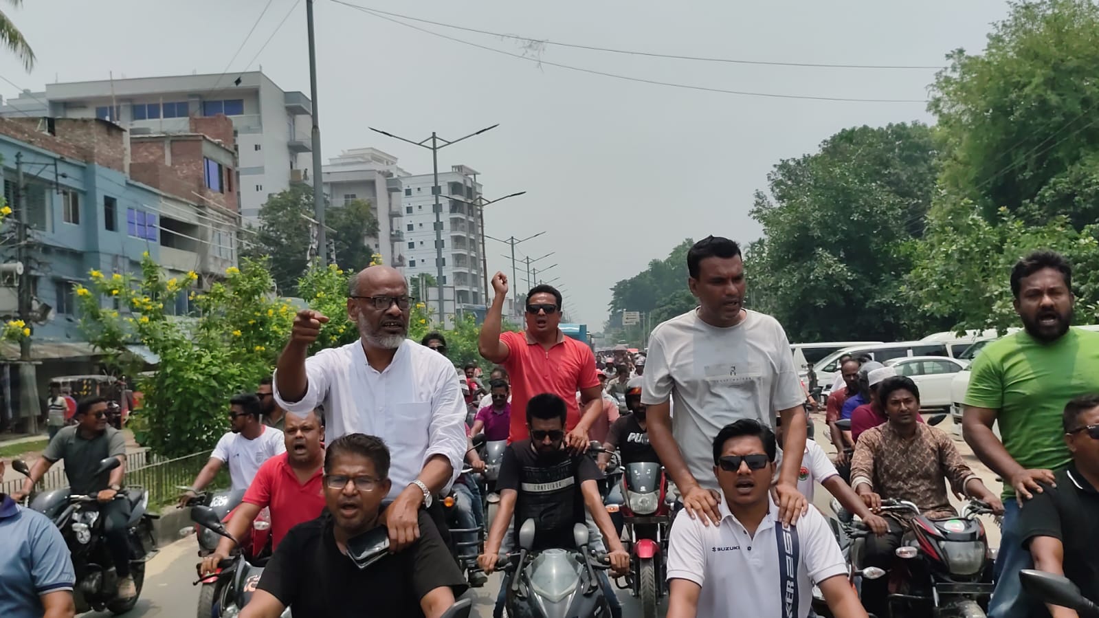 অপপ্রচার ও ষড়যন্ত্রের  রাজনীতির বিরুদ্ধে মাগুরা জেলা যুবদলের প্রতিবাদ মিছিল