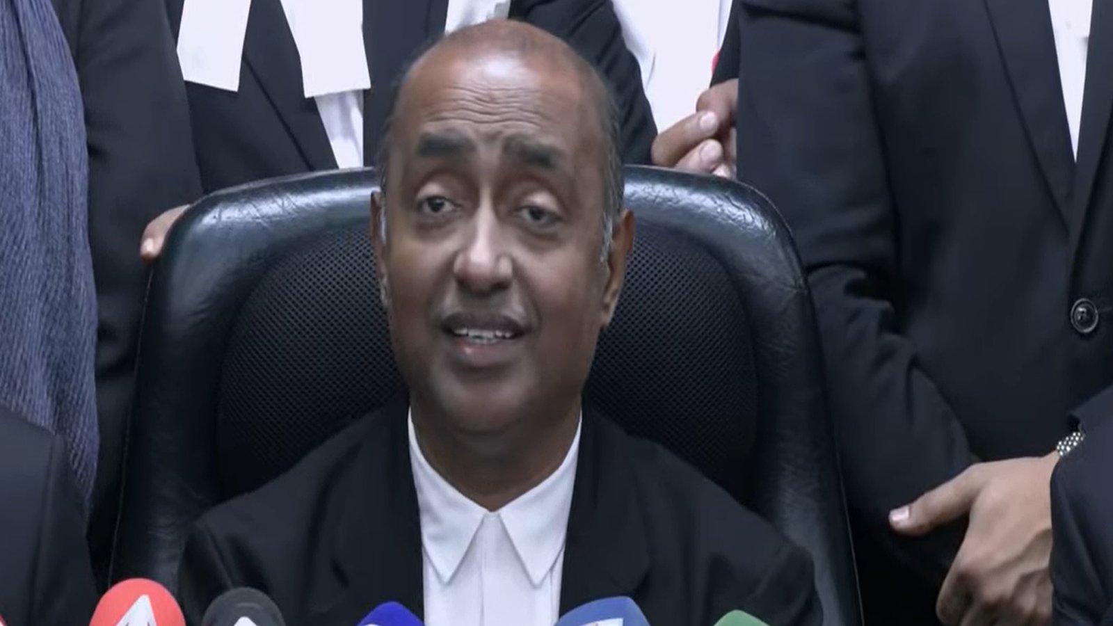 দেশ গণতান্ত্রিক মহাসড়কে হাঁটা শুরু করলো: অ্যাটর্নি জেনারেল