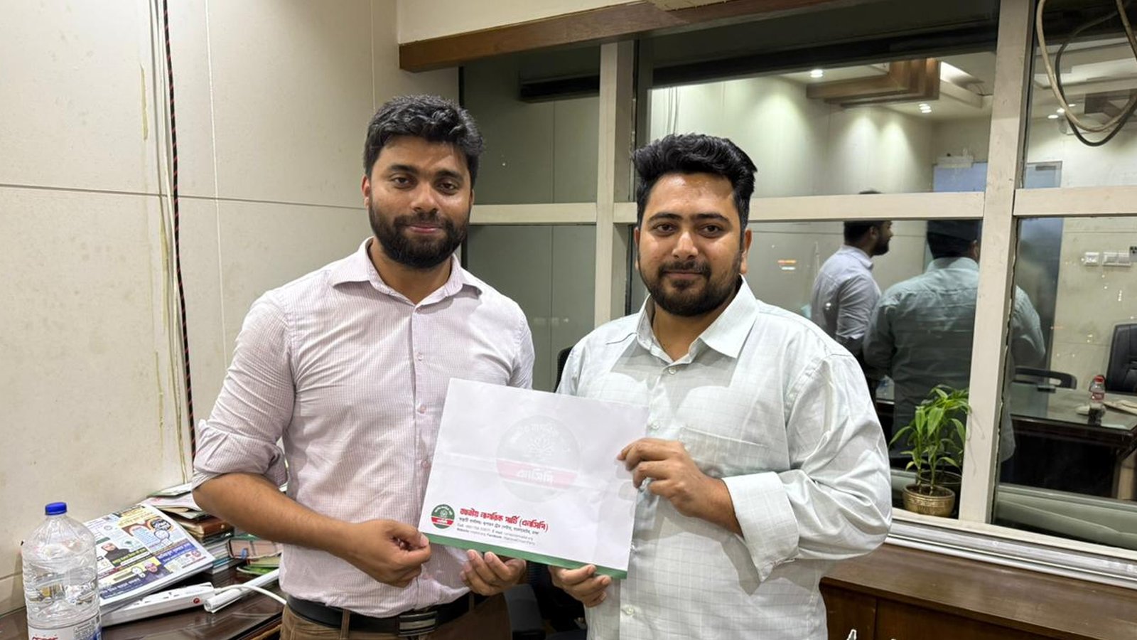 বিএনপির খালি রাখা দিনাজপুর-৫ আসনে আলোচনায় এনসিপির ডা. আহাদ