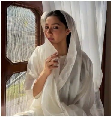 পাকিস্তানি অভিনেত্রী সামিরা খান নতুন প্রজেক্টে যুক্ত হচ্ছেন।
