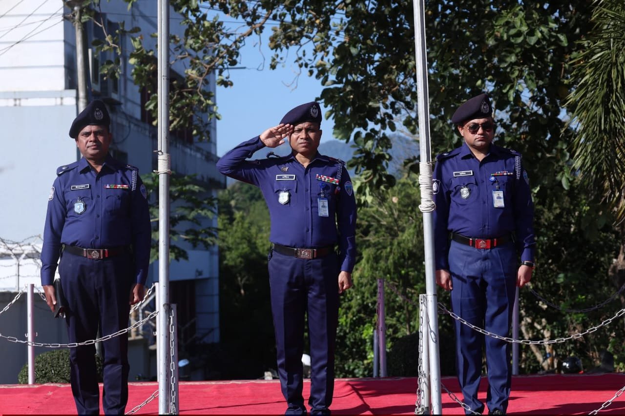 ​রাঙ্গামাটিতে জেলা পুলিশের জমকালো মাস্টার প্যারেড ও কিট প্যারেড অনুষ্ঠিত
