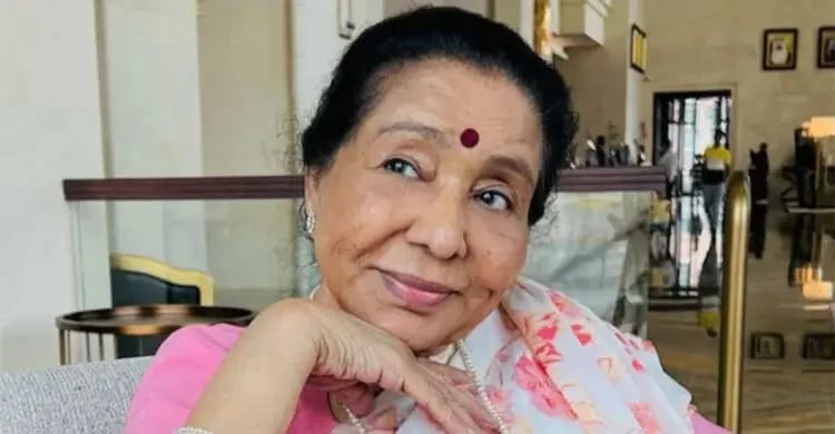 হাসপাতালে ভর্তি কিংবদন্তি গায়িকা আশা ভোঁসলে