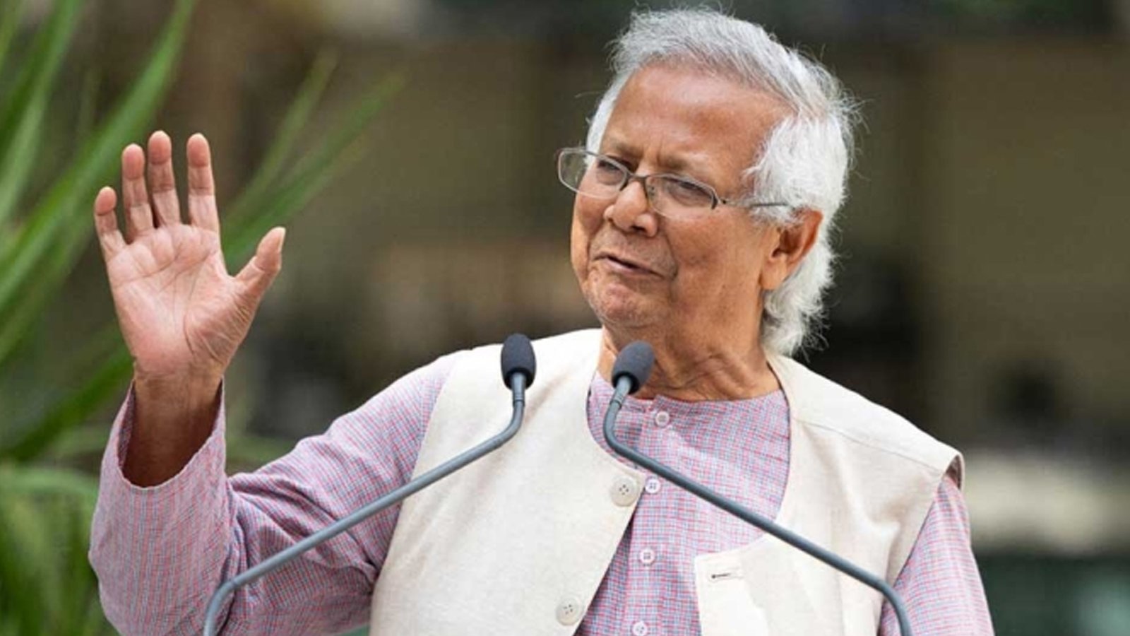 শ্রমশক্তি রপ্তানিতে বড় বাধা দালাল চক্র : প্রধান উপদেষ্টা