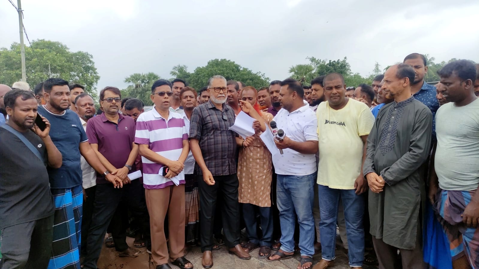 পরাজিত হয়েও প্রতিশ্রুতি রক্ষা, ৪৬ লাখ টাকা ব্যয়ে শাখরা-কোমরপুর ব্রিজ সংস্কার শুরু হবে এক মাসের মধ্যে, আলহাজ্ব আব্দুর রউফ