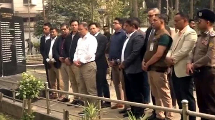 পিলখানায় নিহত সেনাদের কবর জিয়ারত করলেন তারেক রহমান