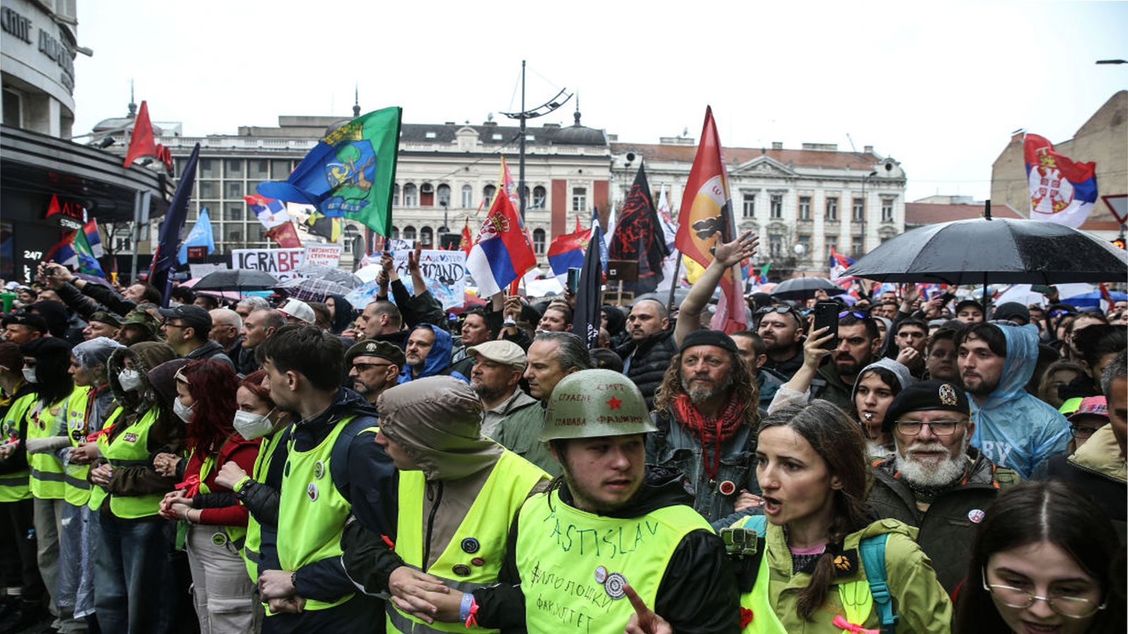 আন্দোলনকারীদের ওপর হামলার বিচার দাবি সার্বিয়ার শিক্ষার্থীদের