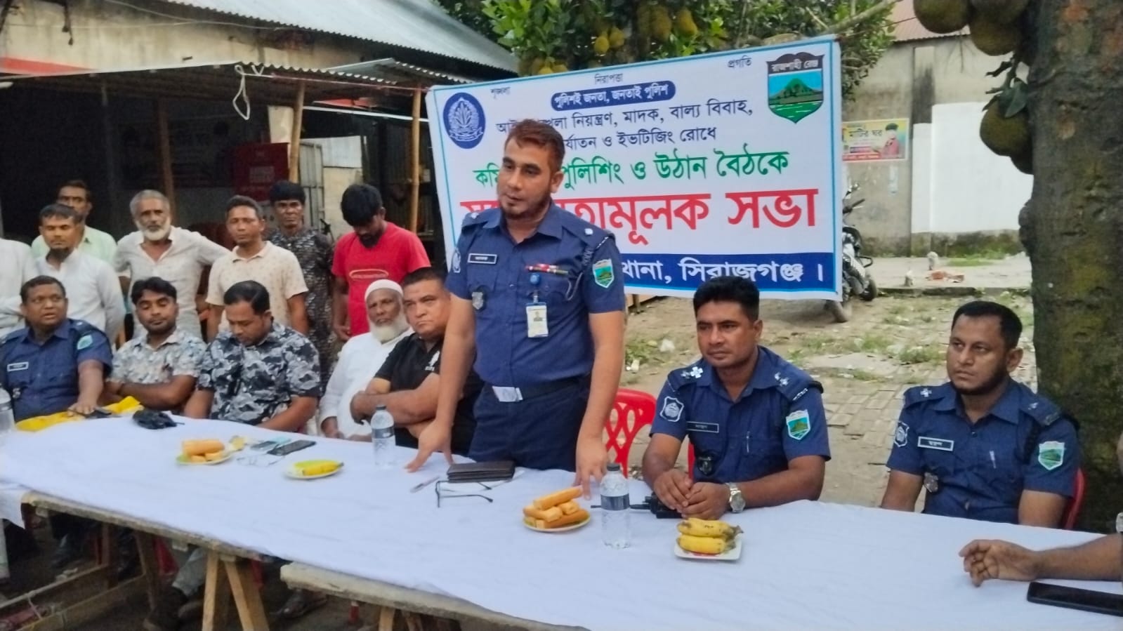 আইন-শৃঙ্খলা নিয়ন্ত্রণ, মাদক ও বাল্যবিবাহ প্রতিরোধে বেলকুচি থানার সচেতনতামূলক সভা অনুষ্ঠিত