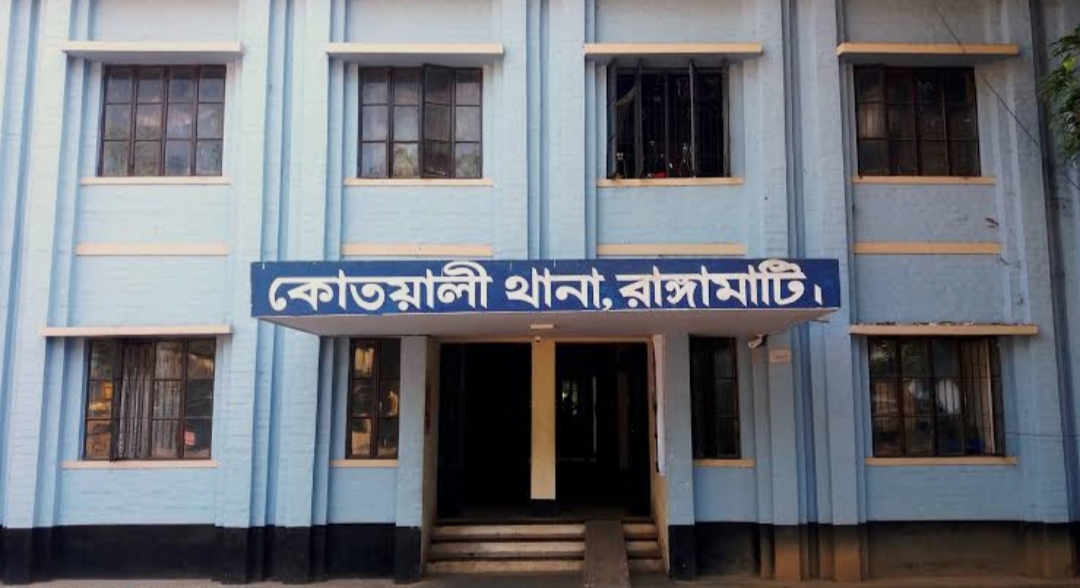 রাঙ্গামাটিতে পারিবারিক কলহের জেরে পুলিশ কর্মকর্তার ঝুলন্ত মরদেহ উদ্ধার