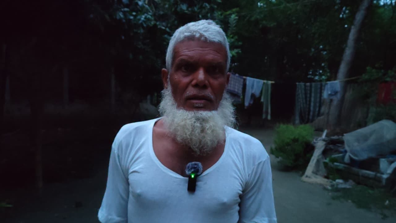 কালুখালীর মৎস্যজীবিদের চাউল ফেরত দিয়ে অপরাধ ঢাকার চেষ্টা |