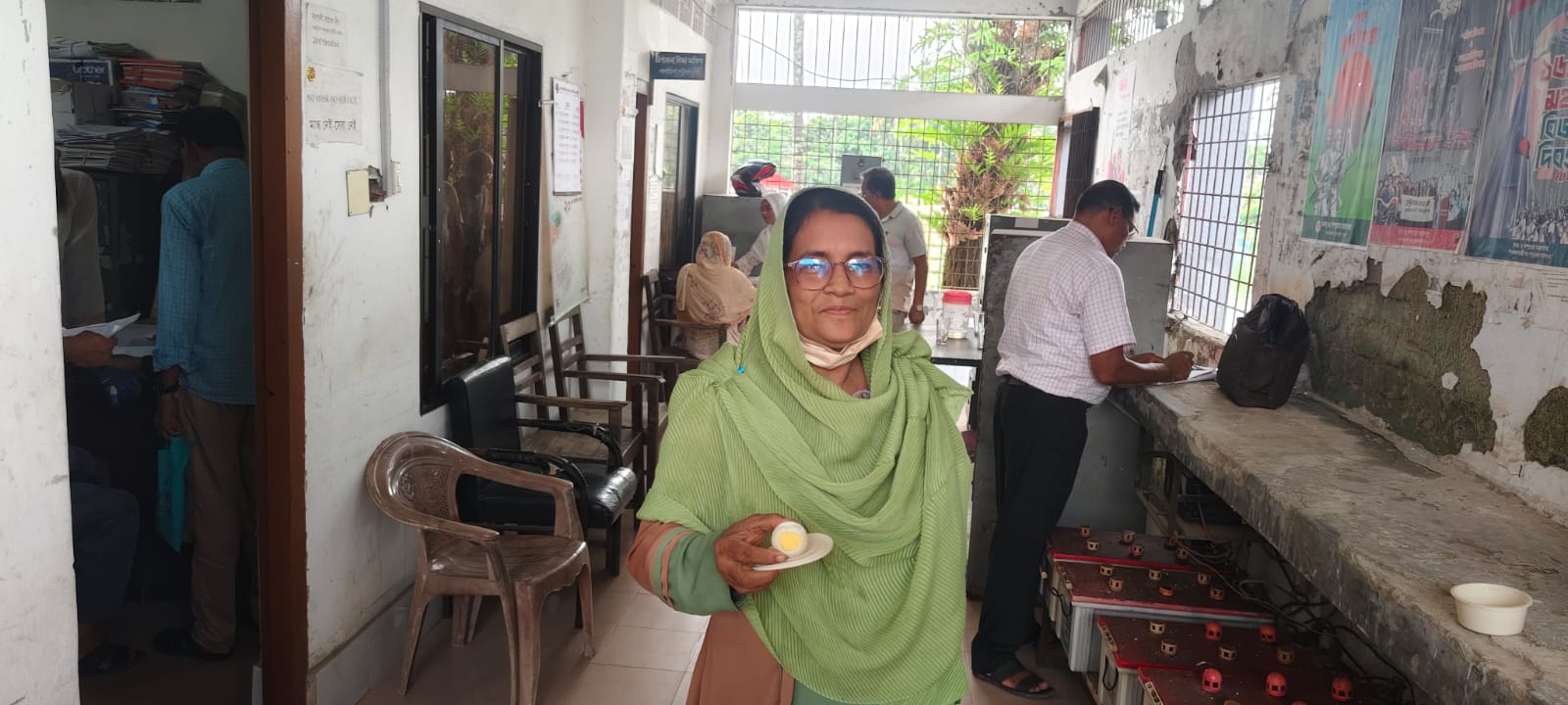 তেঁতো স্বাদের ডিম দিচ্ছে গলাচিপায়