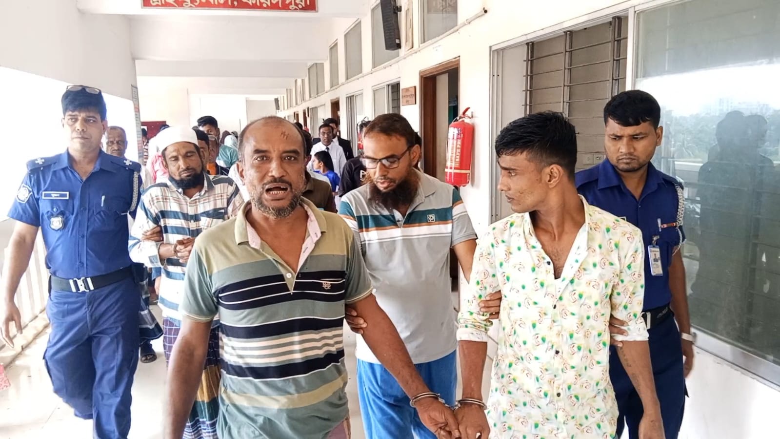 ফরিদপুরে হত্যা মামলায় ৪ জনের যাবজ্জীবন ফরিদপুরে হত্যা মামলায় ৪ জনের যাবজ্জীবন