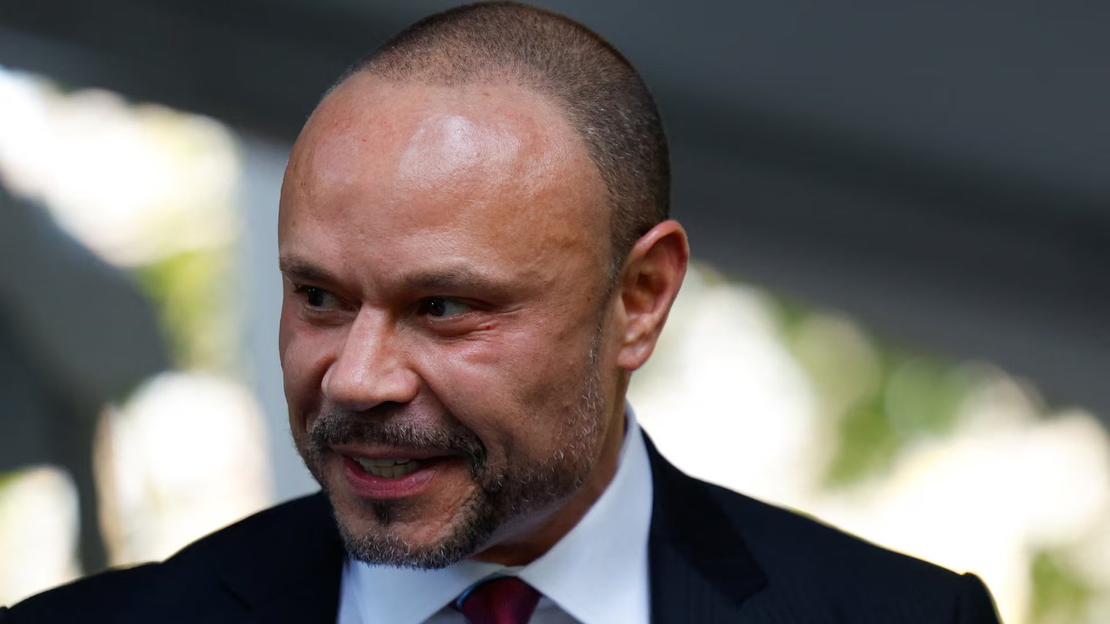 হঠাৎ কেন পদত্যাগের ঘোষণা দিলেন এফবিআই উপপরিচালক