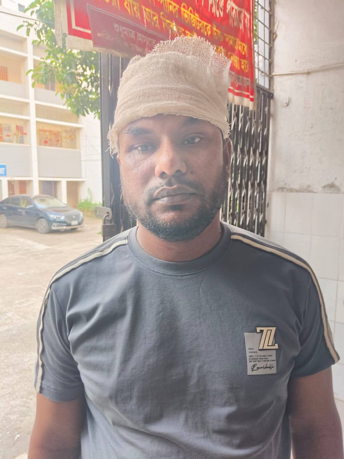 মাগুরার আলমখালী পূর্ব শত্রুতা ঘিরে সংঘর্ষ, দু’পক্ষের হামলায় আহত দুই।