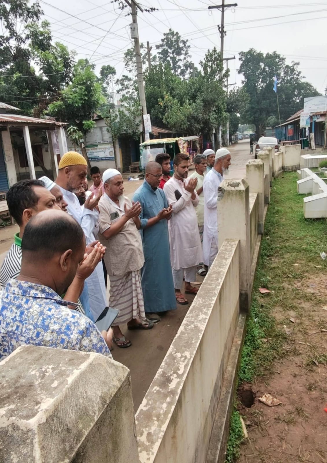 আনিসুর রহমানের স্মৃতির প্রতি শ্রদ্ধা, পরিবারের পাশে আবদুল জলিল