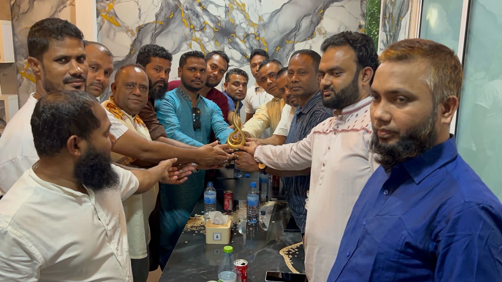 সম্মিলিত সাংবাদিক পরিষদের আন্তর্জাতিক বিষয়ক সম্পাদক নির্বাচিত হওয়ায় আব্দুল মান্নানকে শুভেচ্ছা ও মতবিনিময় সভা অনুষ্ঠিত
