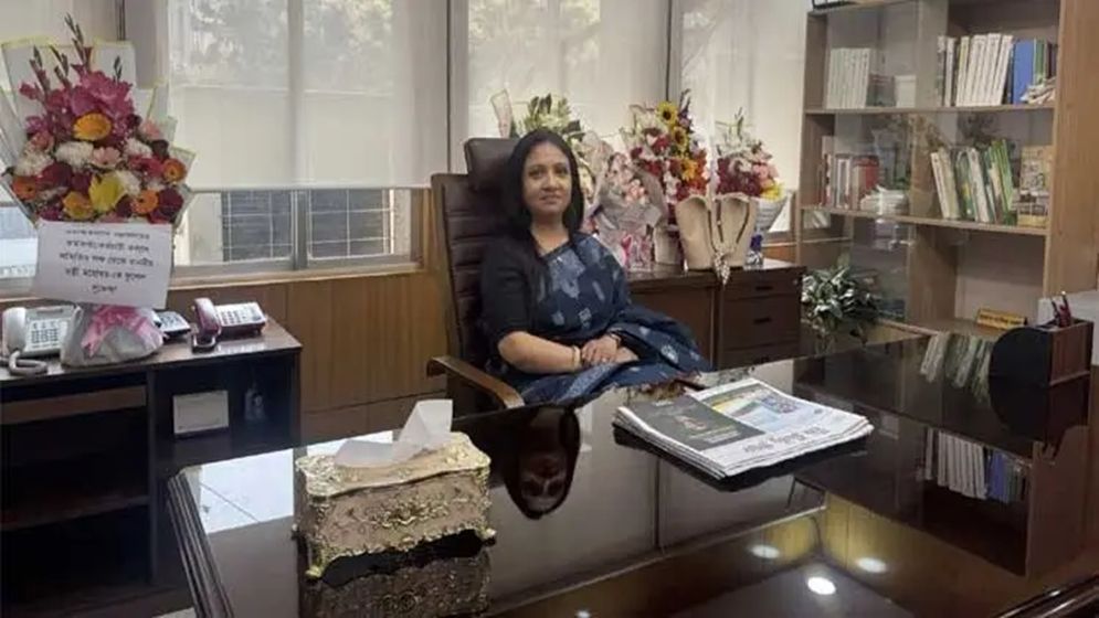 বাবার চেয়ারে প্রতিমন্ত্রী ফারজানা শারমিন দিলেন আবেগঘন বার্তা