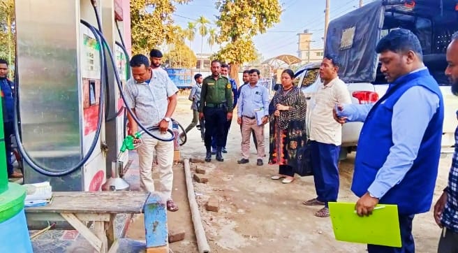 ওজনে কম দেয়ায় ডোমারে ফিলিং স্টেশনকে ১০ হাজার টাকা জরিমানা