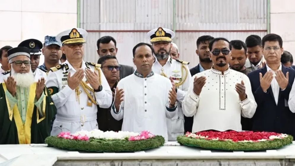 জিয়াউর রহমান ও খালেদা জিয়ার সমাধিতে স্পিকার-ডেপুটি স্পিকারের শ্রদ্ধা